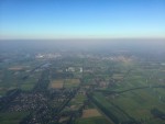 Comfortabele luchtballon vaart over de regio Oosterhout op maandag  5 augustus 2024