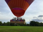 Ballonvaart Nijmegen, Netherlands - Magische heteluchtballonvaart opgestegen op startveld Nijmegen
